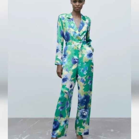 NWT Zara Floral Satin Jumpsuit - blogger favorite - Picture 1 of 8